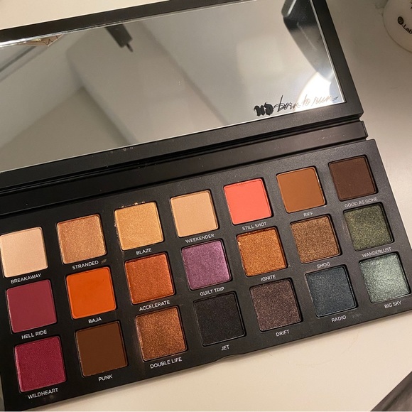 urban decay born to run Eyeshadow Palette - Picture 1 of 3